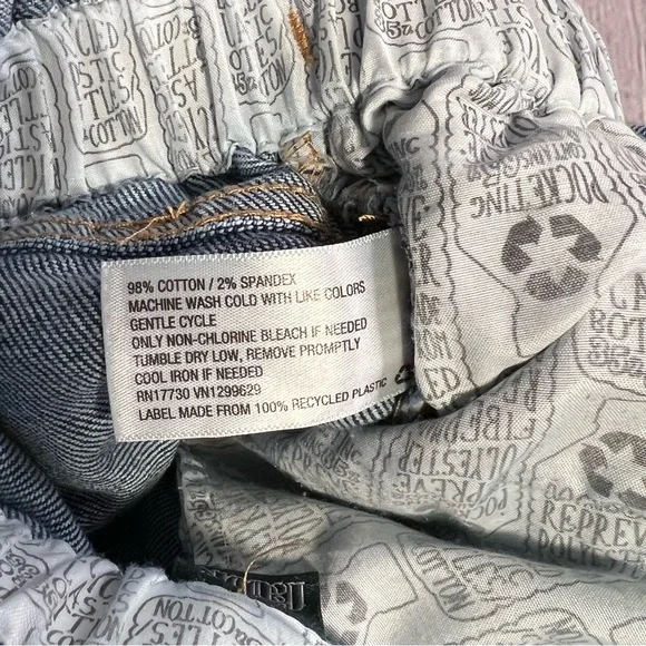 WILD FABLE PAPER BAG WAIST DENIM
SHORTS. HIGH WAIST. 5 FRONT BUTTON FLY. SIZE SM - Picture 4 of 5